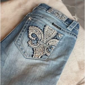 Miss Me Jean Capri. Rarely worn, good condition, clean.